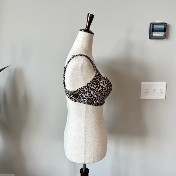 NWT! Kona Sol Leopard Print Square Neck Bikini
Top - Medium (8-10) - Picture 13 of 14